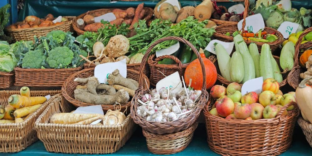 Why eat local and seasonal food all year long? SLOW LIVING